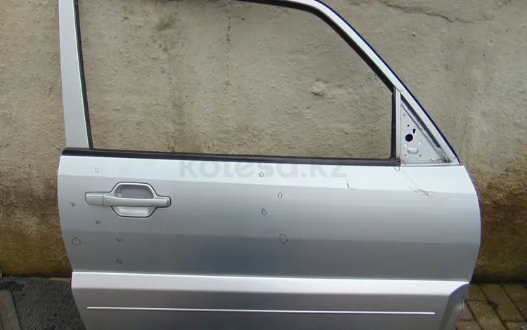 Дверь передняя правая Mitsubishi Pajero 3 за 25 000 тг. в Талдыкорган