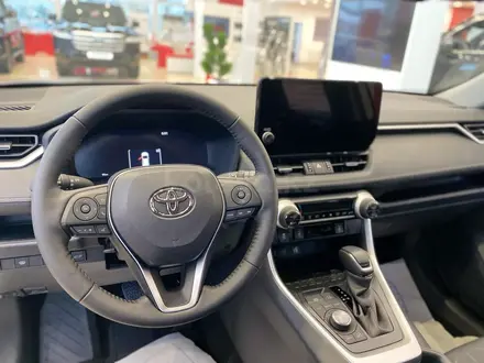 Toyota RAV4 2023 года за 18 922 000 тг. в Петропавловск – фото 9