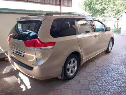 Toyota Sienna 2014 года за 13 900 000 тг. в Уральск – фото 3