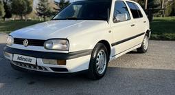 Volkswagen Golf 1994 года за 2 100 000 тг. в Алматы