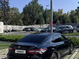 Toyota Camry 2021 года за 16 000 000 тг. в Алматы – фото 3