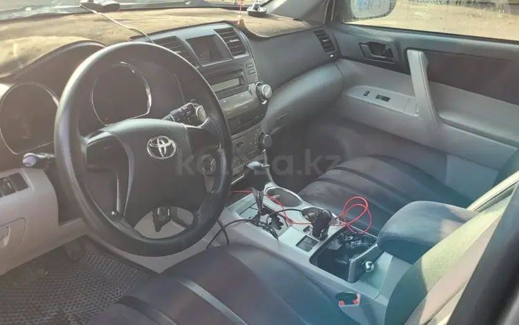 Toyota Highlander 2011 годаүшін11 000 000 тг. в Тараз