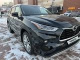 Toyota Highlander 2023 года за 28 900 000 тг. в Алматы – фото 3