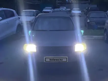 Volkswagen Passat 2002 года за 2 000 000 тг. в Костанай – фото 2