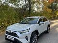 Toyota RAV4 2020 года за 15 200 000 тг. в Астана – фото 3