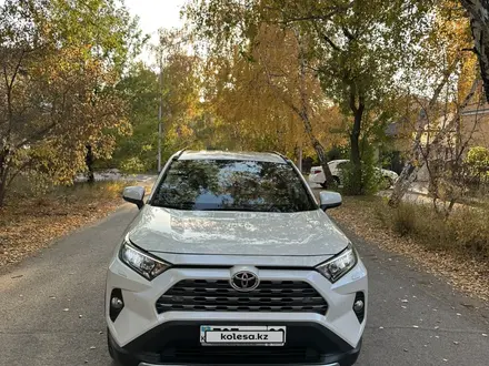 Toyota RAV4 2020 года за 15 200 000 тг. в Астана – фото 28