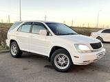 Lexus RX 300 2001 годаүшін4 800 000 тг. в Актобе – фото 2