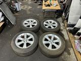 Резина зимняя 215/60 R17 Yokohama с дисками на Subaru за 330 000 тг. в Алматы