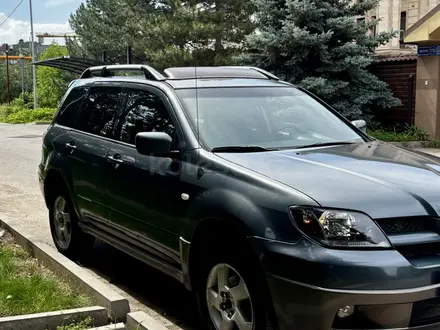 Mitsubishi Outlander 2004 года за 3 600 000 тг. в Алматы – фото 3