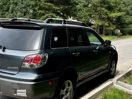 Mitsubishi Outlander 2004 года за 3 600 000 тг. в Алматы – фото 7