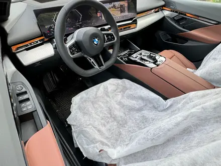 BMW 530 2025 года за 32 000 000 тг. в Астана – фото 27