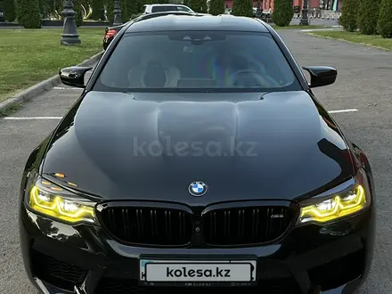 BMW M5 2019 года за 45 000 000 тг. в Алматы – фото 2