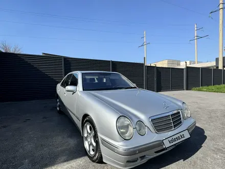 Mercedes-Benz E 320 2000 года за 6 000 000 тг. в Шымкент – фото 13