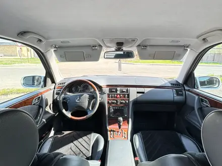 Mercedes-Benz E 320 2000 года за 6 000 000 тг. в Шымкент – фото 16