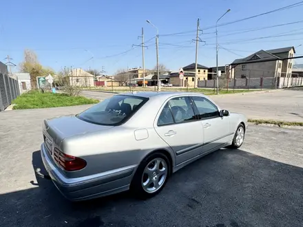 Mercedes-Benz E 320 2000 года за 6 000 000 тг. в Шымкент – фото 5