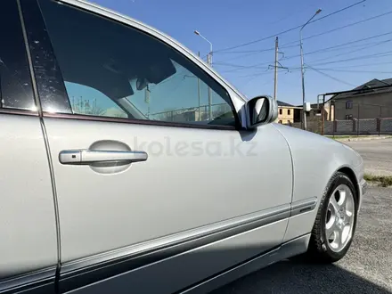Mercedes-Benz E 320 2000 года за 6 000 000 тг. в Шымкент – фото 10