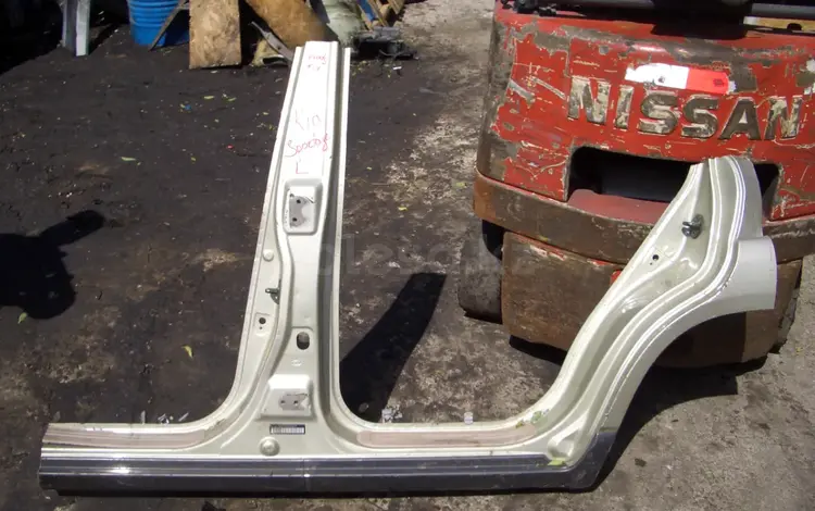 Стойку с порогом Kia Sportage за 555 тг. в Алматы