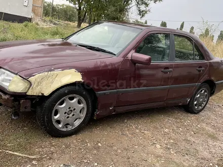 Mercedes-Benz C 200 1996 года за 1 100 000 тг. в Каскелен – фото 3