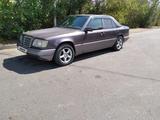 Mercedes-Benz E 200 1994 годаүшін2 400 000 тг. в Жезказган