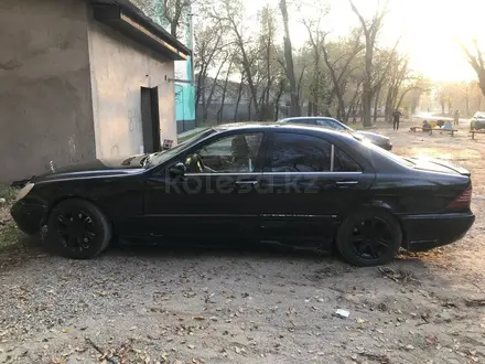 Mercedes-Benz S 320 1998 года за 1 800 000 тг. в Тараз – фото 5