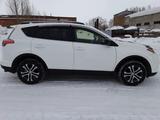Toyota RAV4 2017 года за 11 300 000 тг. в Риддер – фото 5
