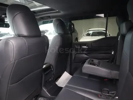 Toyota Land Cruiser Prado Prestige 2024 года за 40 000 000 тг. в Астана – фото 17