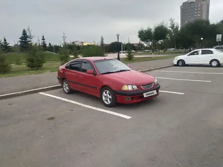 Toyota Avensis 1998 года за 2 000 000 тг. в Астана