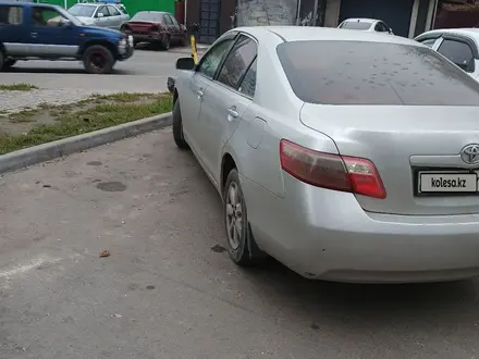 Toyota Camry 2006 года за 5 000 000 тг. в Алматы – фото 2