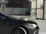 Toyota Camry 2016 года за 9 350 000 тг. в Атырау – фото 4