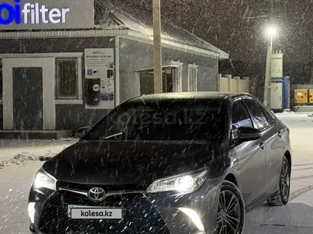 Toyota Camry 2016 года за 9 350 000 тг. в Атырау