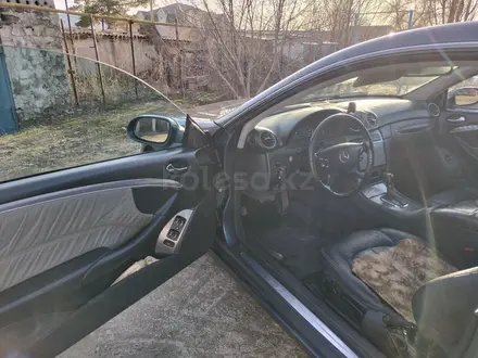 Mercedes-Benz CLK 240 2003 года за 3 550 000 тг. в Актобе – фото 11