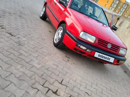 Volkswagen Vento 1994 года за 1 400 000 тг. в Астана