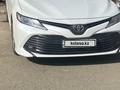 Toyota Camry 2020 года за 11 500 000 тг. в Уральск – фото 2