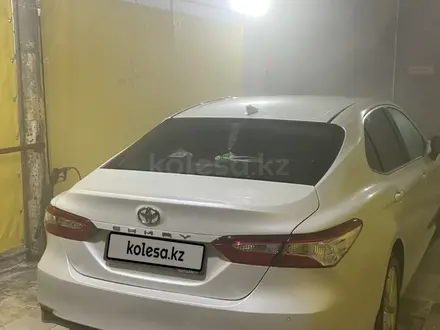 Toyota Camry 2020 года за 11 500 000 тг. в Уральск – фото 9