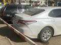 Toyota Camry 2020 года за 11 500 000 тг. в Уральск – фото 3