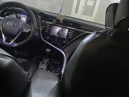 Toyota Camry 2020 года за 11 500 000 тг. в Уральск – фото 7