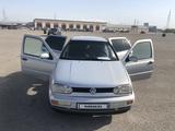 Volkswagen Golf 1995 годаfor1 800 000 тг. в Тараз