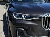 BMW X7 2022 года за 47 000 000 тг. в Караганда – фото 2
