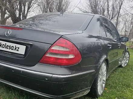 Mercedes-Benz E 320 2003 года за 7 900 000 тг. в Аксукент – фото 10