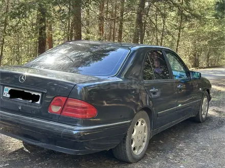 Mercedes-Benz E 280 1997 года за 2 200 000 тг. в Караганда – фото 5