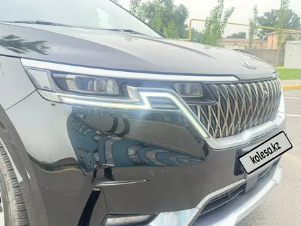 Kia Carnival 2021 года за 18 500 000 тг. в Алматы – фото 4