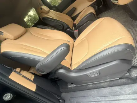 Kia Carnival 2021 года за 18 500 000 тг. в Алматы – фото 9