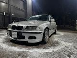 BMW 320 1999 года за 2 500 000 тг. в Алматы
