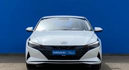 Hyundai Elantra 2023 года за 9 090 000 тг. в Алматы – фото 2