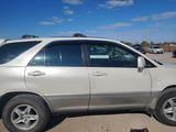 Lexus RX 300 1999 годаүшін4 500 000 тг. в Актобе – фото 2