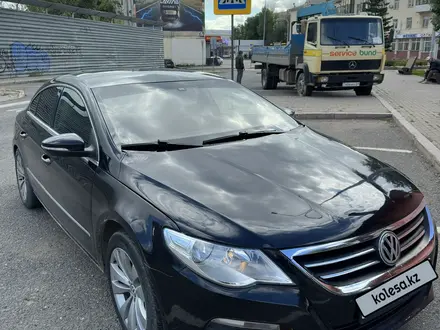 Volkswagen Passat CC 2010 года за 3 000 000 тг. в Астана – фото 2