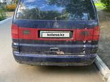 Volkswagen Sharan 2001 годаүшін1 700 000 тг. в Уральск – фото 2