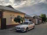 BMW 528 1998 года за 3 900 000 тг. в Шымкент