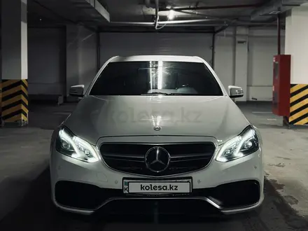 Mercedes-Benz E 200 2013 года за 11 000 000 тг. в Атырау