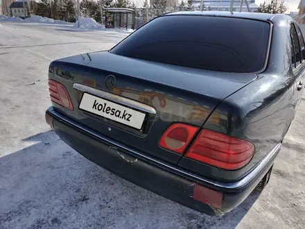 Mercedes-Benz E 230 1996 года за 2 100 000 тг. в Петропавловск – фото 12